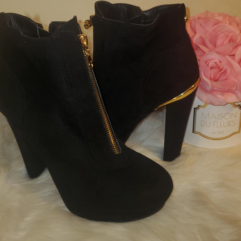 Black GBG guess ankle boot size 10m